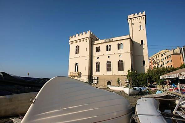 Hotel Castello Miramare Genua Exteriör bild
